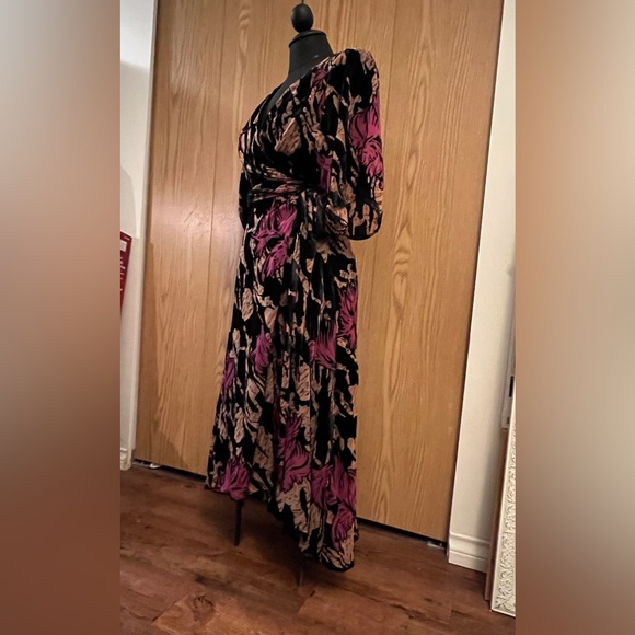 Zara Wrap Dress Blk & Vintage Pink Floral pattern sz M - Picture 4 of 9